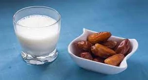 दूध आणि खजूर खाण्याचे फायदे / दुधासोबत खजूर खाण्याचे फायदे (dudh ani khajur khanyache fayade) 